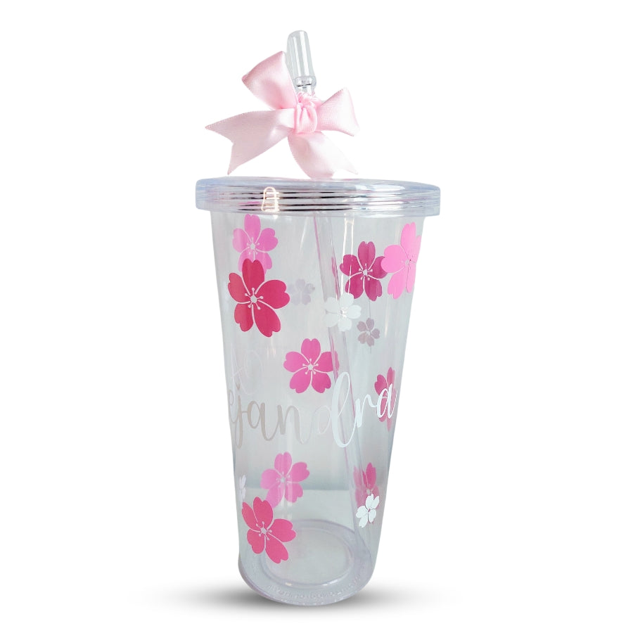 Vaso transparente de plástico con tapa y pajita personalizado con nombre y diseño de flores de Sakura