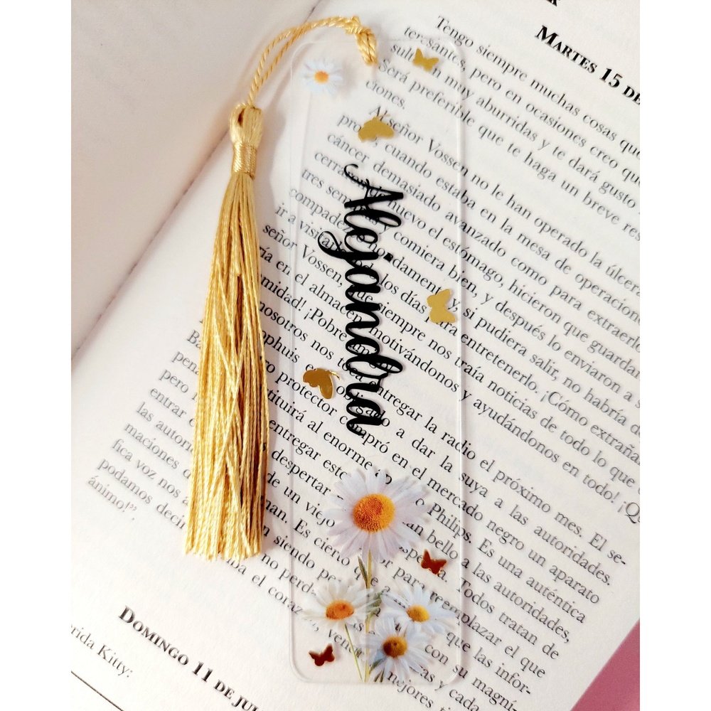 Marcapáginas acrílico transparente personalizado con tu nombre y diseño de  margaritas y mariposas doradas y borla dorada