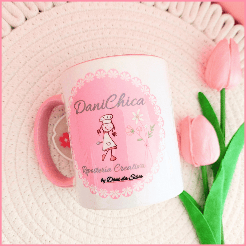 Taza con asa e interior rosa personalizada con logo de empresa 