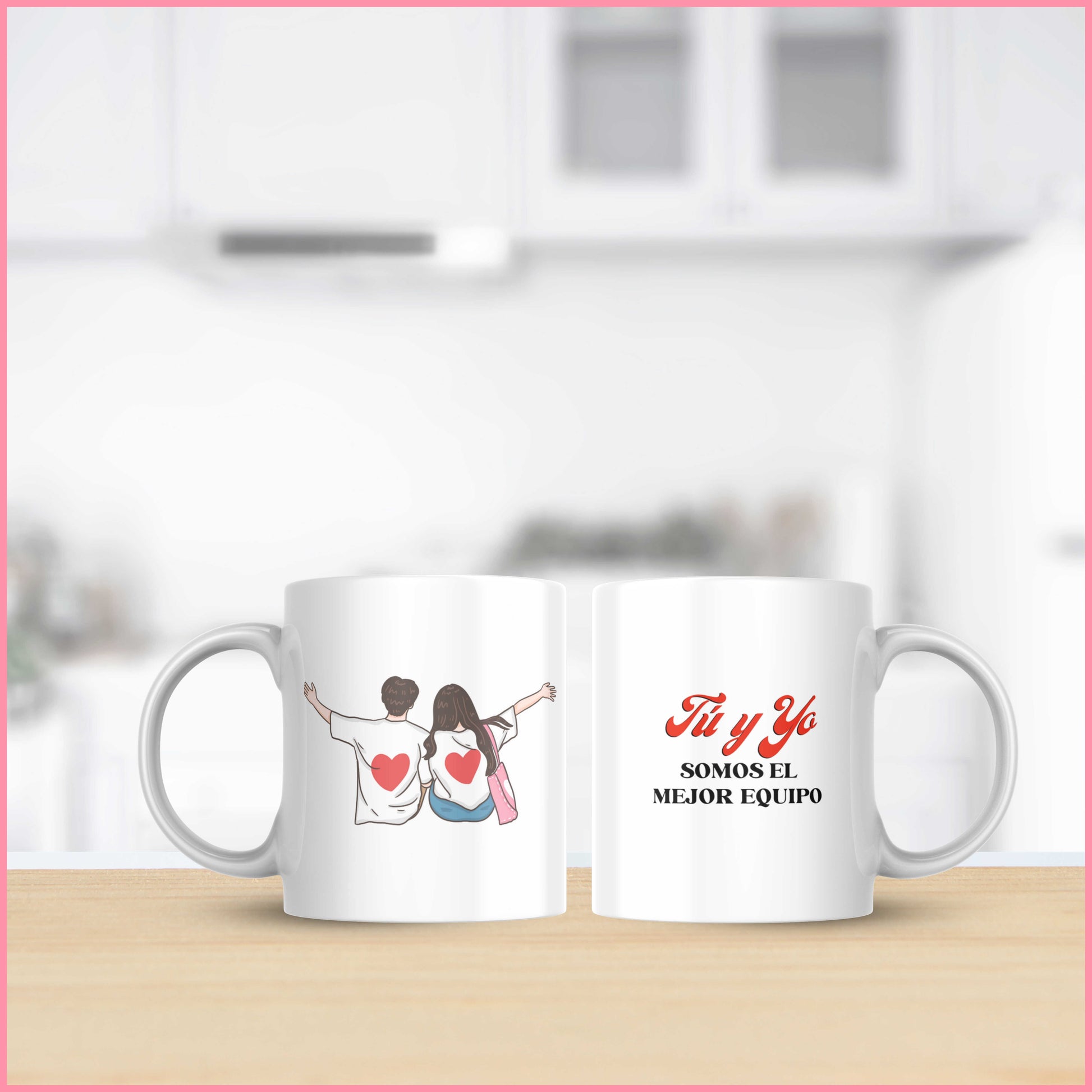 Taza con diseño de chico y chica morena enamorados con la frase Tu y Yo somos el mejor equipo