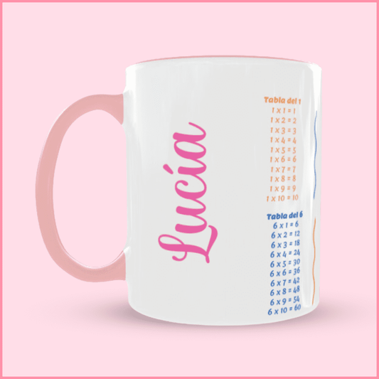 Taza con interior y asa rosa de cerámica personalizada con el nombre y diseño de las tablas de multiplicar