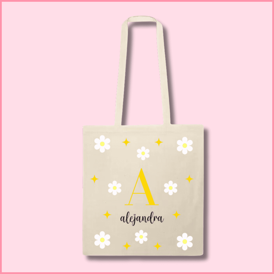 Tote bag de algodón beige personalizada con la inicial y el nombre y margaritas