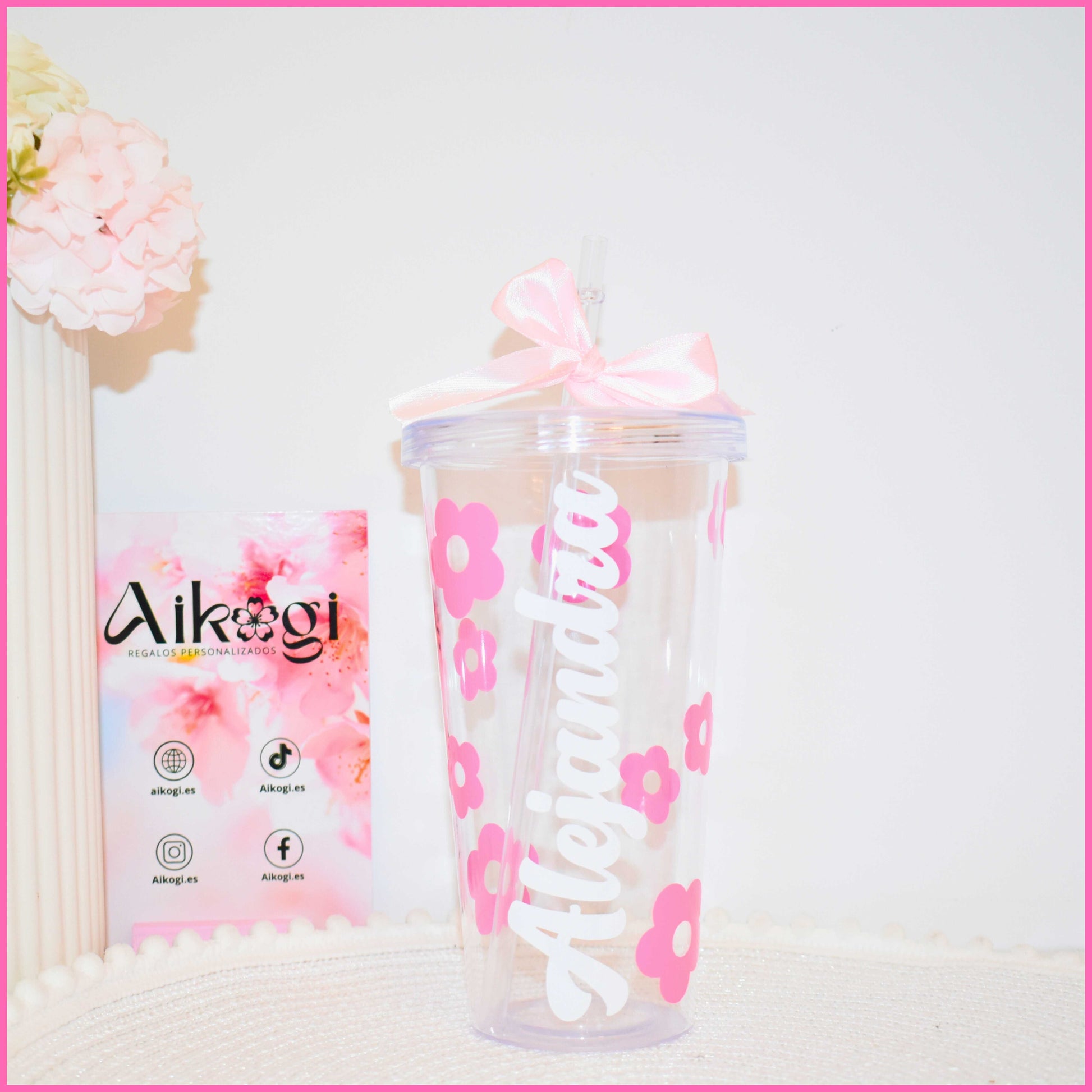 Vaso de plástico transparente de gran capacidad con tapa y pajita, diseño de flores rosas y personalizable con nombre